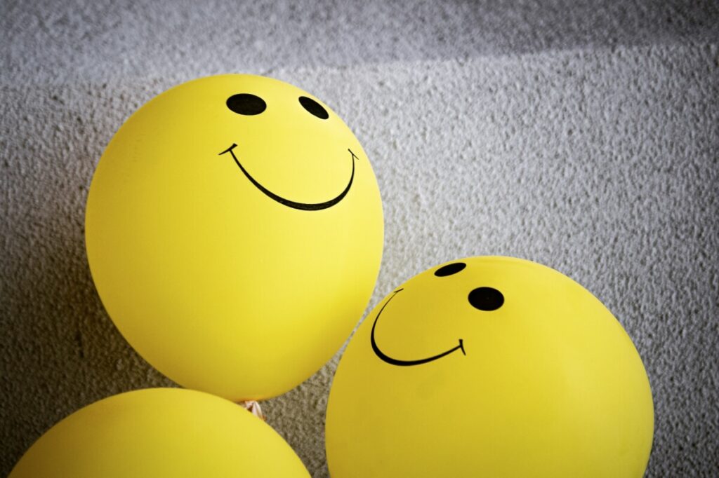 yellow smiley baloons