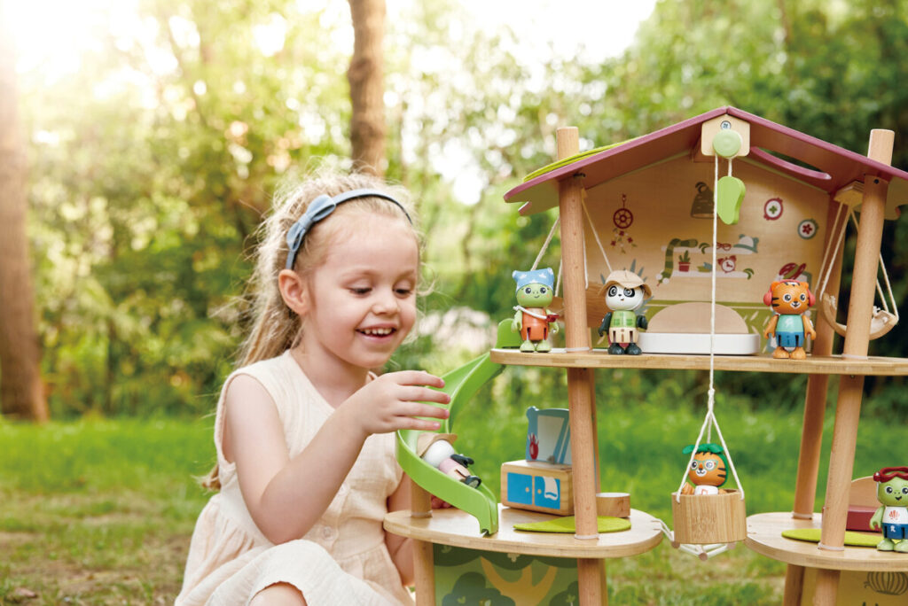wooden bamboo toys for kids is part of zero-waste parenting method