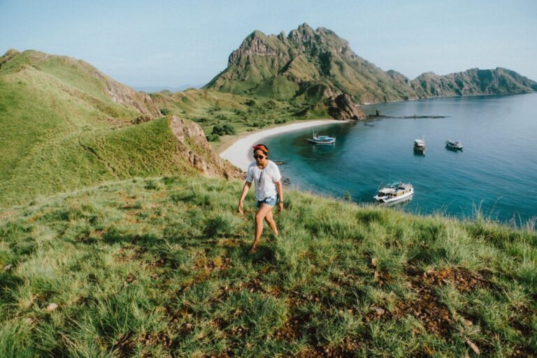 Hiking Padar Island: Trail Guide, Difficulty, and Viewpoint Rewards